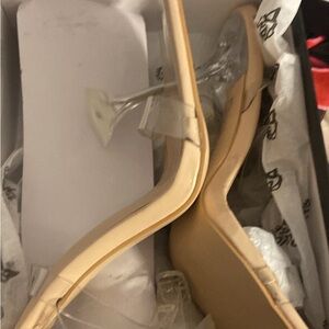 Size 10Wide public desire heels fifth narrow foot